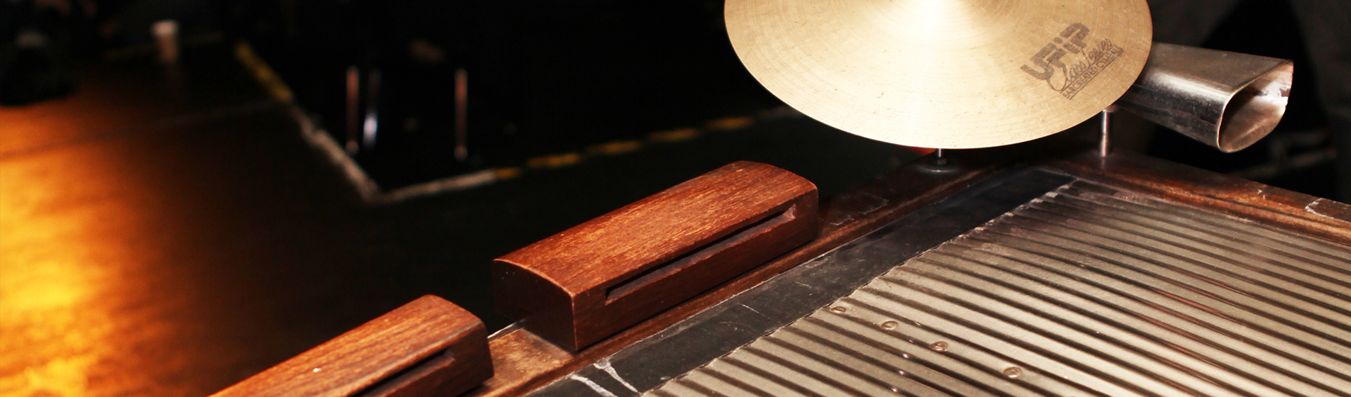Percussion und Waschbrett-Instrumente